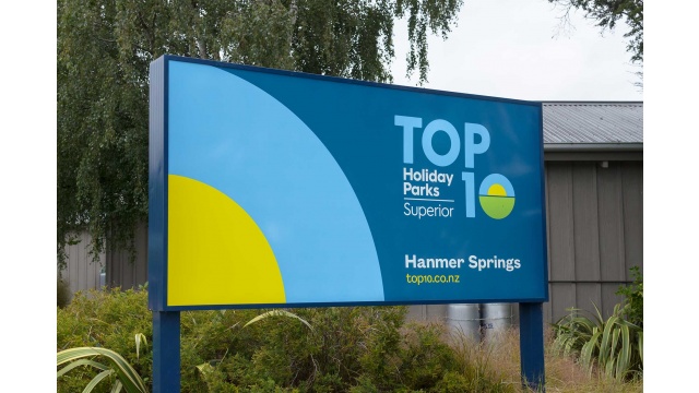 TOP 10 Holiday Park Brand by Q Brand Agency